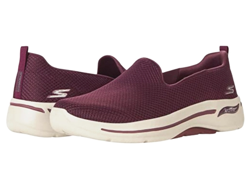 lightweight travel shoes